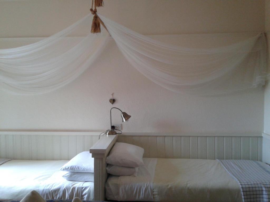 Cornerstones Guest House Sale Rum bild