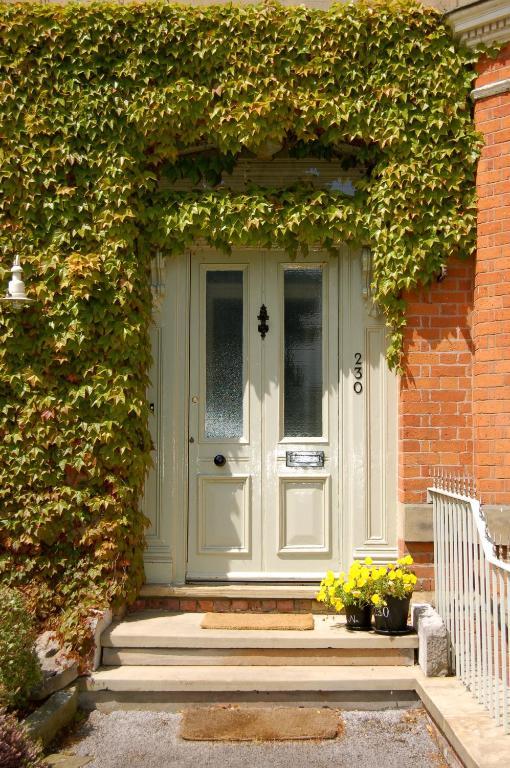 Cornerstones Guest House Sale Exteriör bild