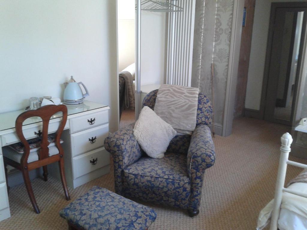 Cornerstones Guest House Sale Rum bild